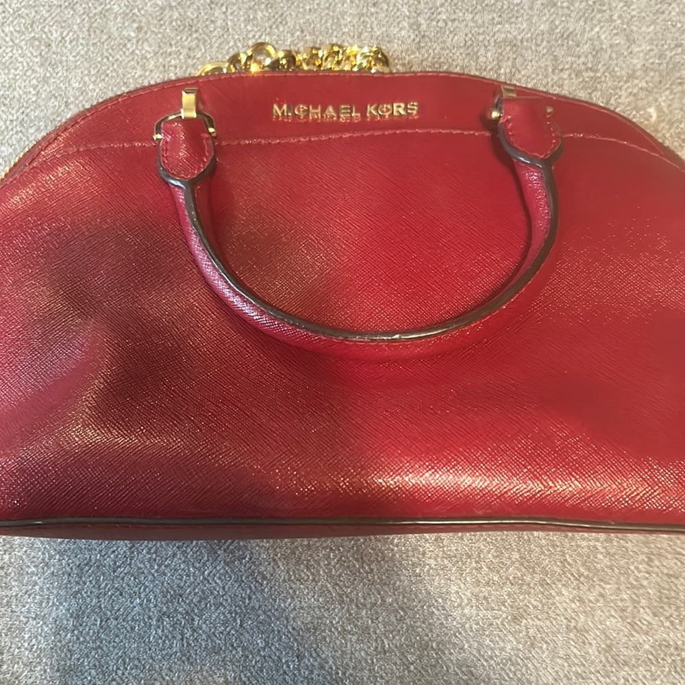 Plain Red Cross body with cold chain